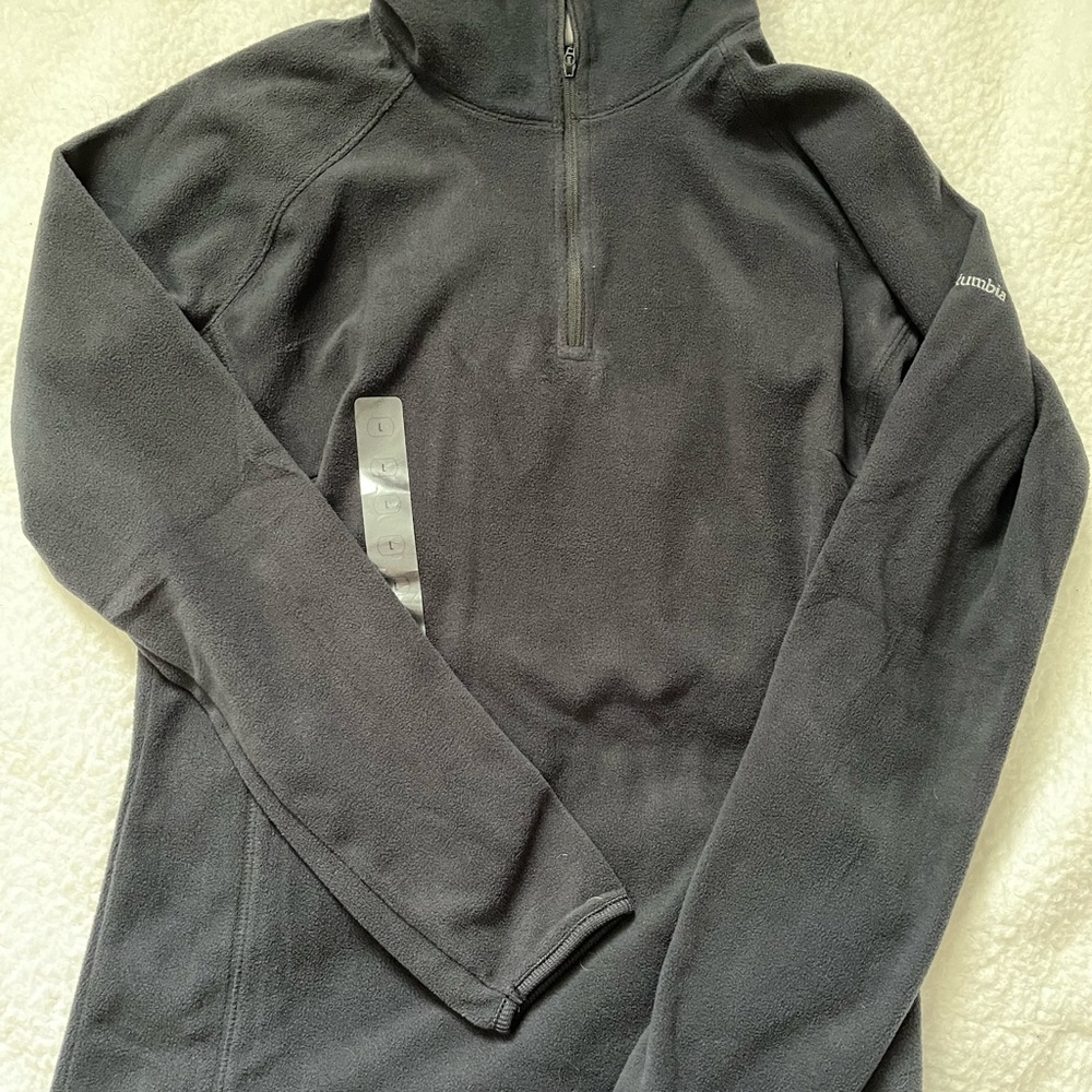 NEW WITH TAGS Columbia pullover